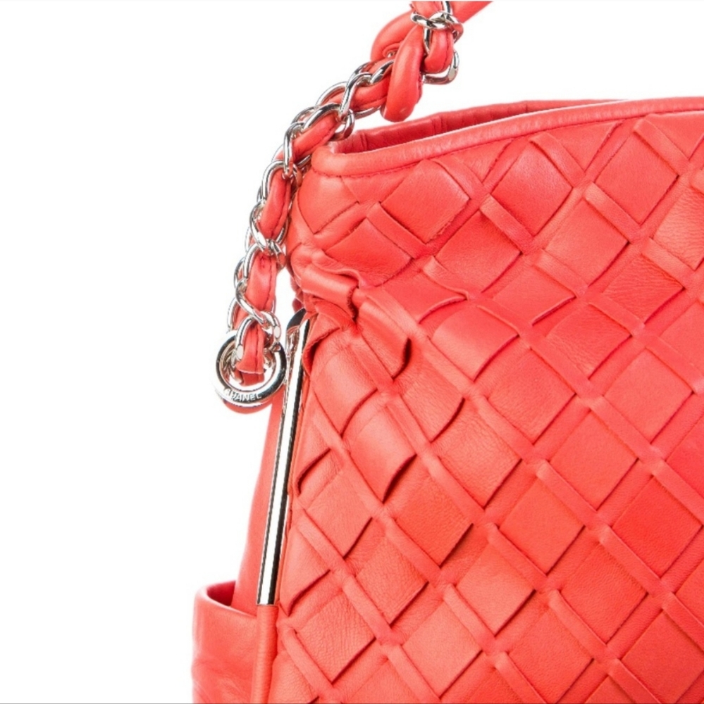 Chanel Red Sombrero EUC Handbag - Picture 4 of 4